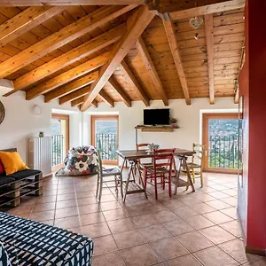 https://casa-mandello.it-lombardy.com
