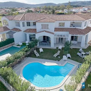 https://villetta-con-piscina-budoni-affitti-spiaggia-700-mt.in-sardinia.net